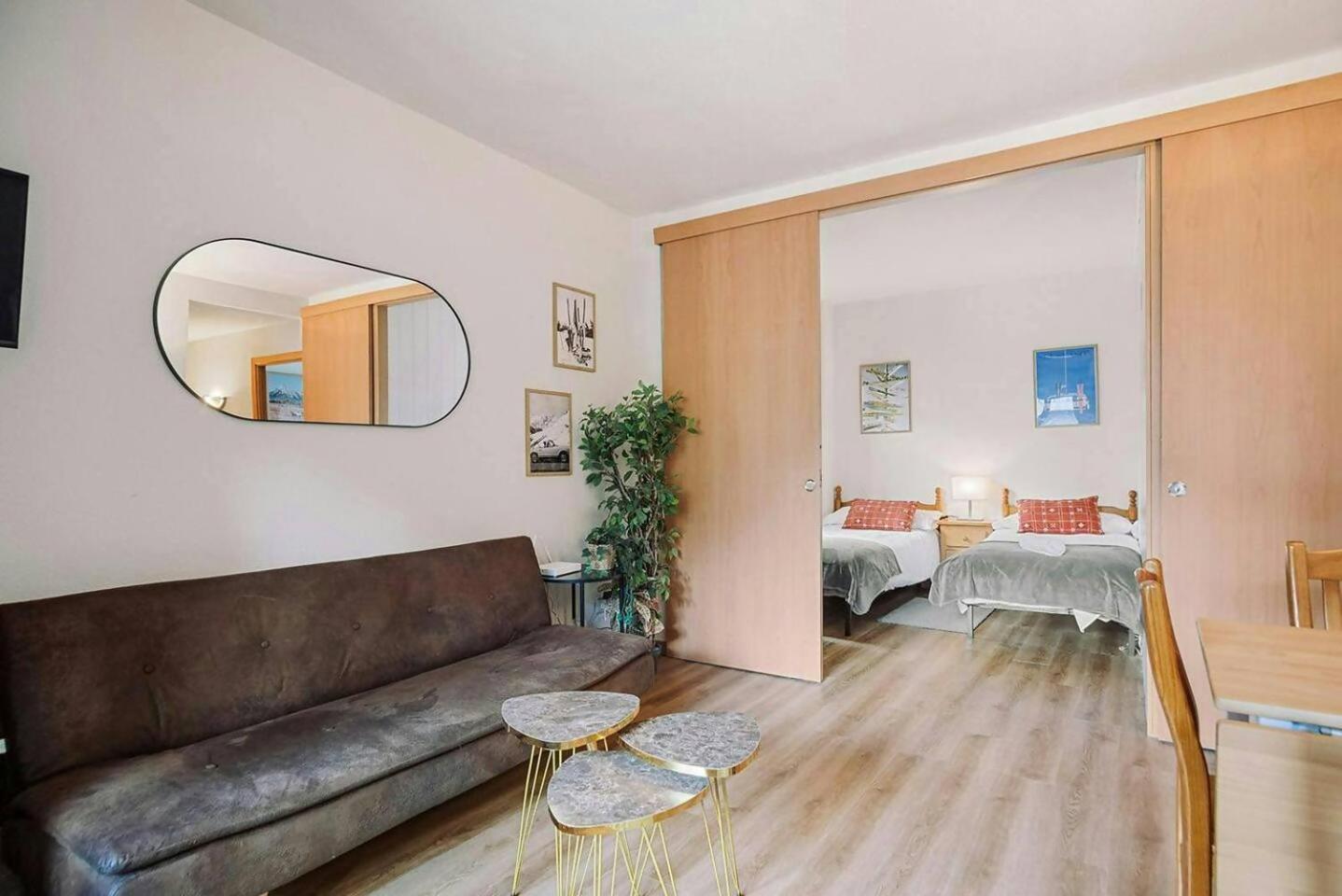 La Casita Del Arbol Apartment Sallent De Gallego Bagian luar foto