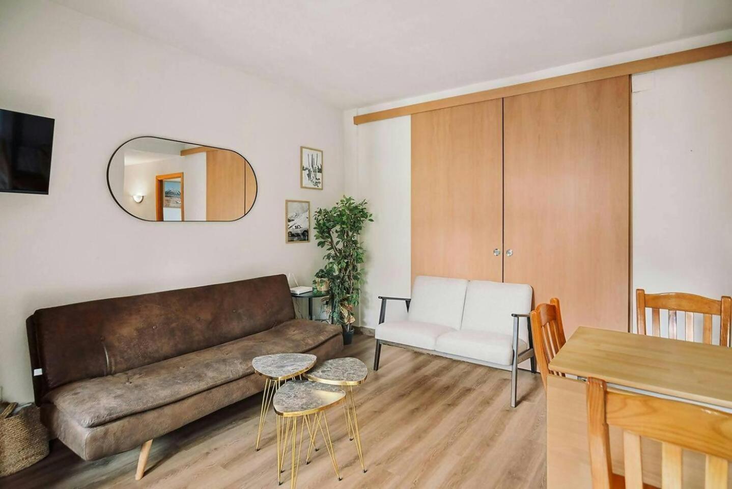 La Casita Del Arbol Apartment Sallent De Gallego Bagian luar foto