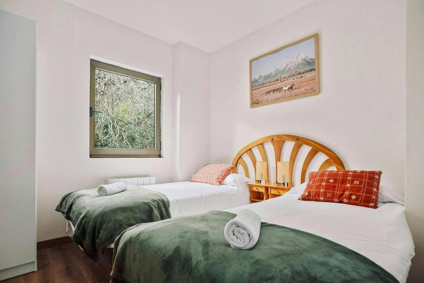 La Casita Del Arbol Apartment Sallent De Gallego Bagian luar foto